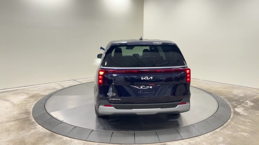 new 2025 Kia Carnival car, priced at $39,550