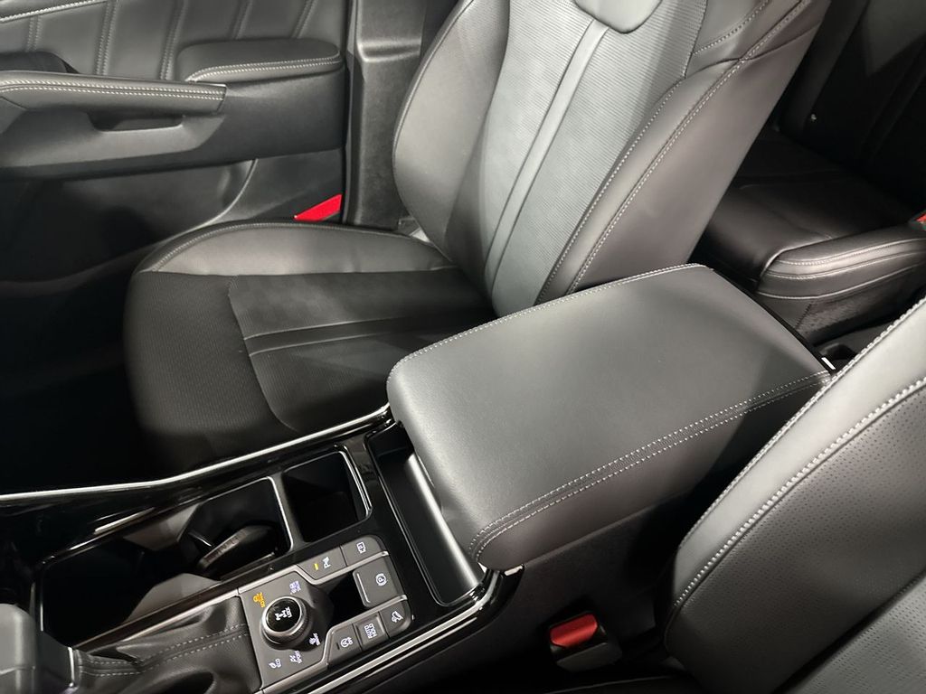 new 2025 Kia Sorento car, priced at $43,314