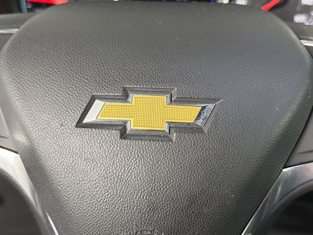 used 2022 Chevrolet Equinox car, priced at $16,498