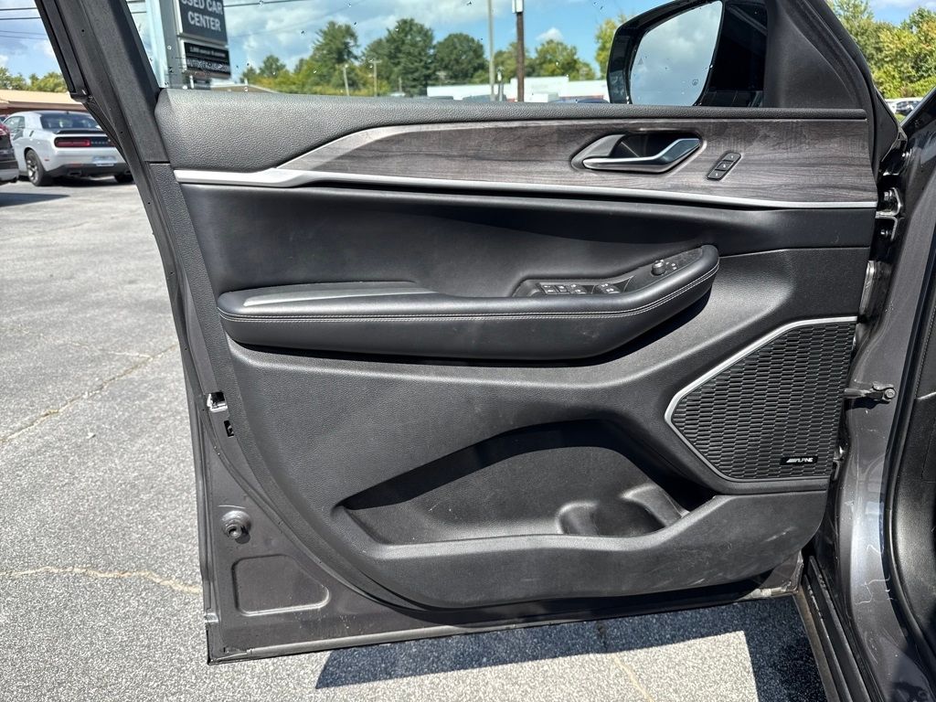 used 2021 Jeep Grand Cherokee L car, priced at $27,990