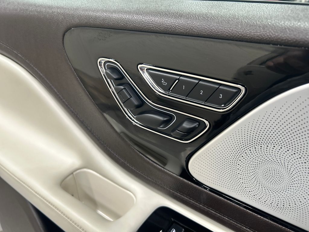 used 2024 Lincoln Aviator car, priced at $67,914