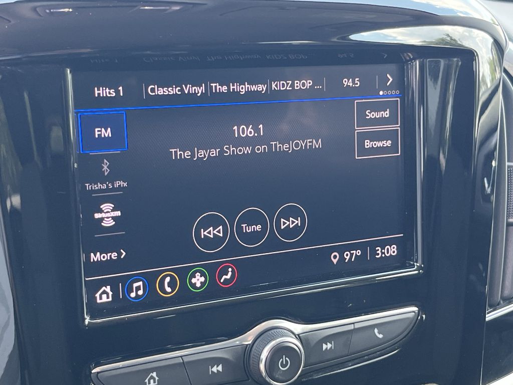 used 2021 Chevrolet Traverse car, priced at $25,477