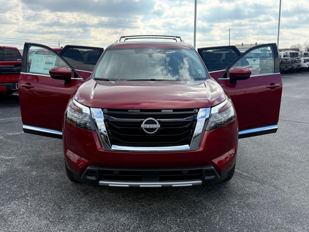 new 2025 Nissan Pathfinder car, priced at $48,221