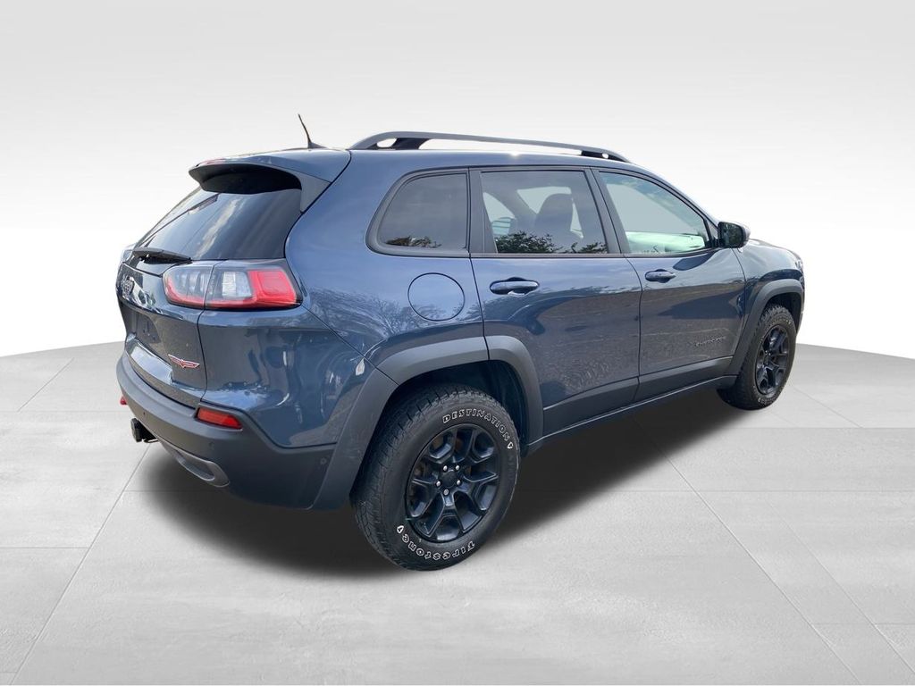 used 2019 Jeep Cherokee car, priced at $18,995
