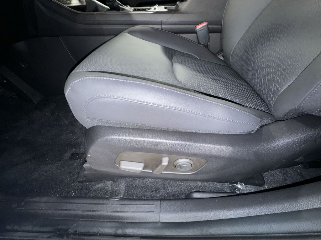 new 2025 Kia Carnival car, priced at $47,055