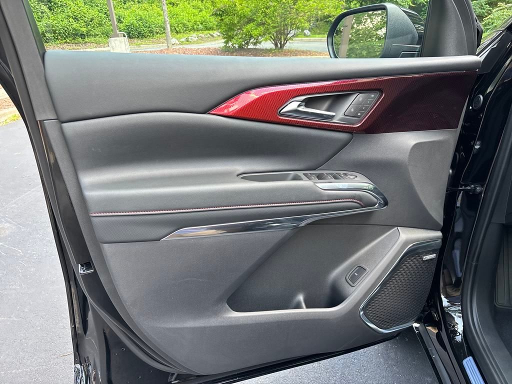 new 2025 Chevrolet Traverse car, priced at $59,095