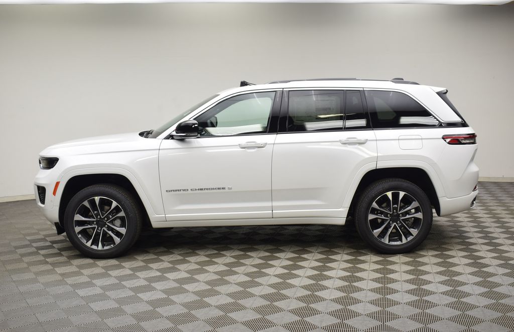 new 2025 Jeep Grand Cherokee car, priced at $55,520