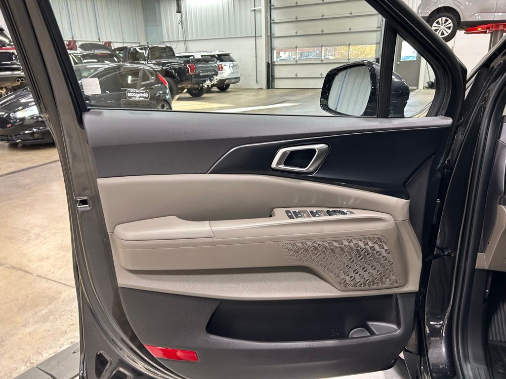 new 2026 Kia Carnival car, priced at $39,027