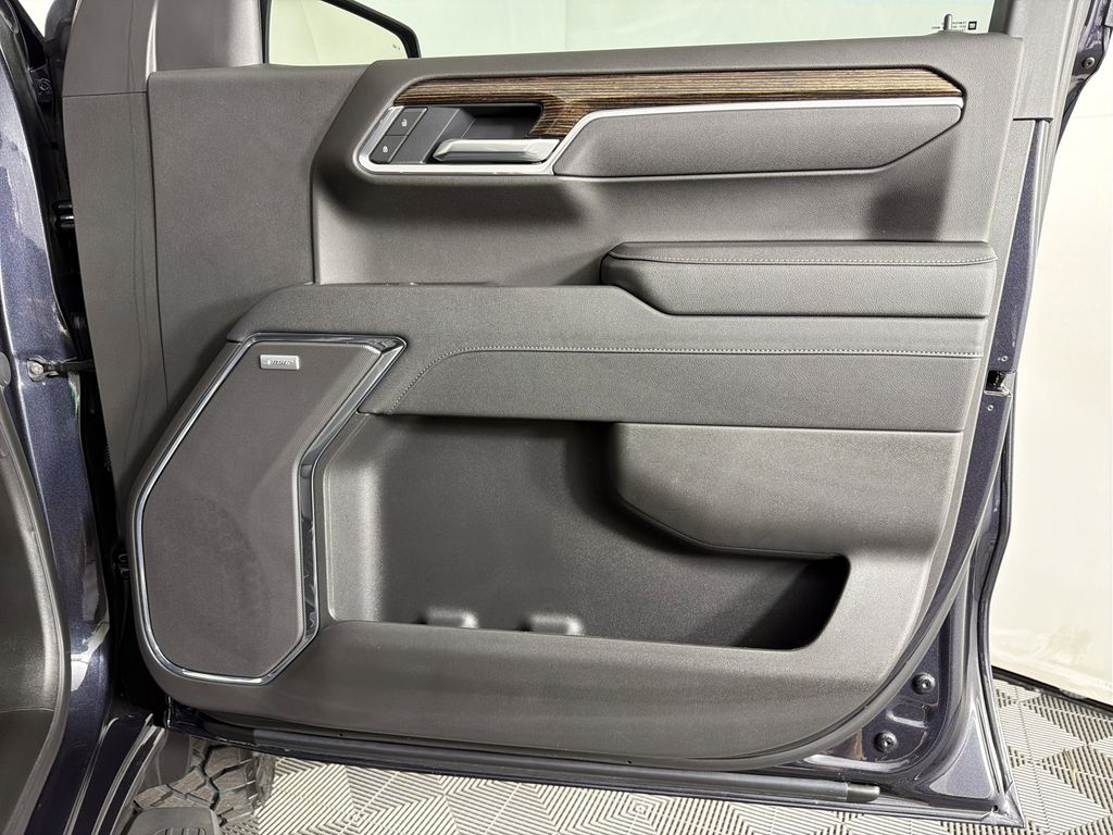 new 2025 GMC Sierra 1500 car, priced at $56,974