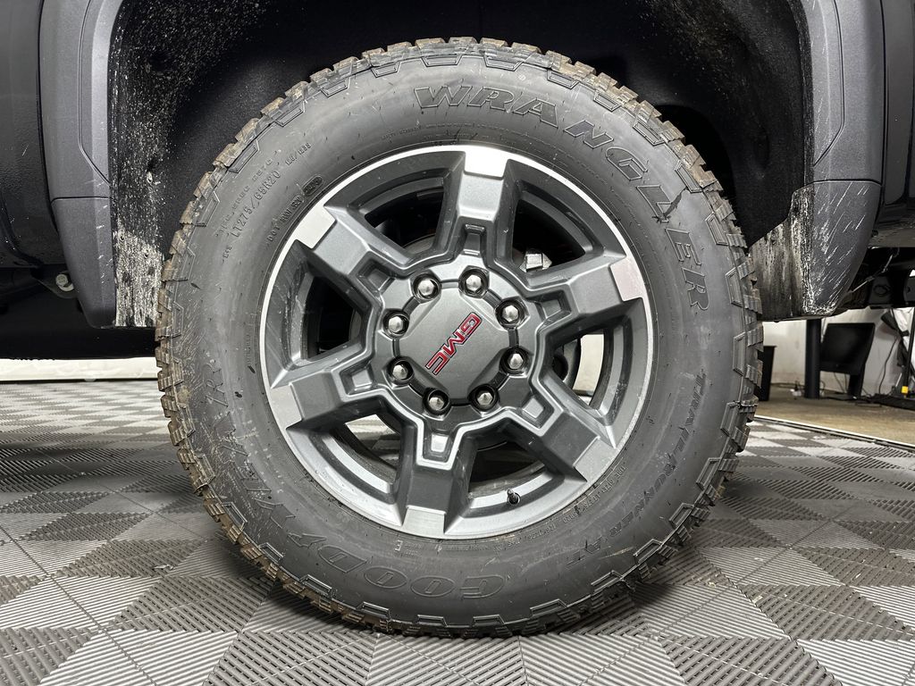 new 2025 GMC Sierra 2500HD car, priced at $79,765