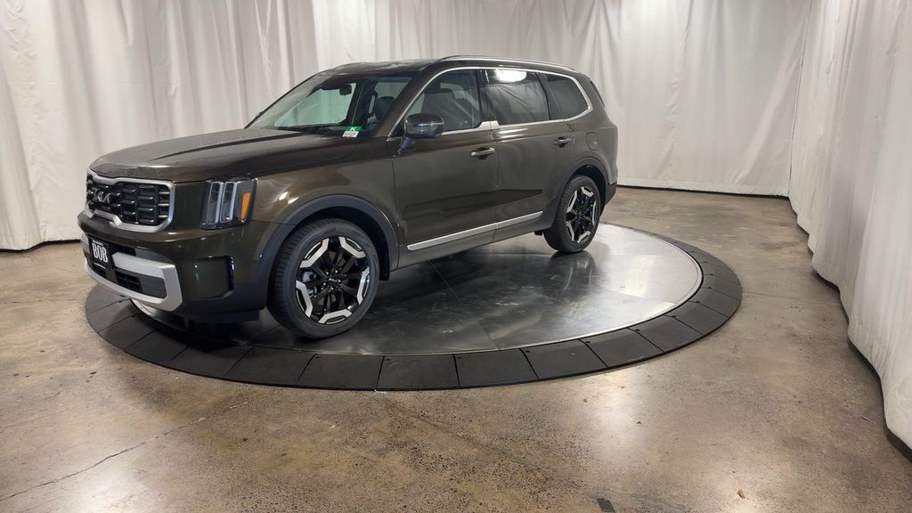 new 2025 Kia Telluride car, priced at $41,179