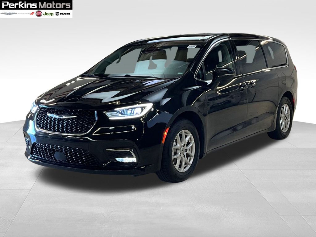 used 2024 Chrysler Pacifica car, priced at $29,492
