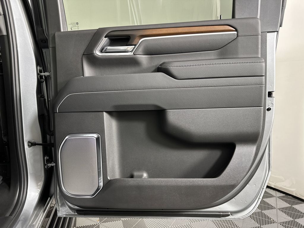 new 2025 GMC Sierra 2500HD car, priced at $86,034
