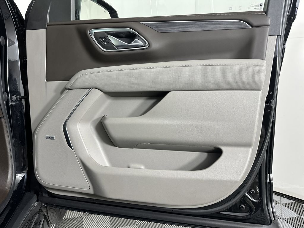 used 2023 GMC Yukon XL car, priced at $61,366