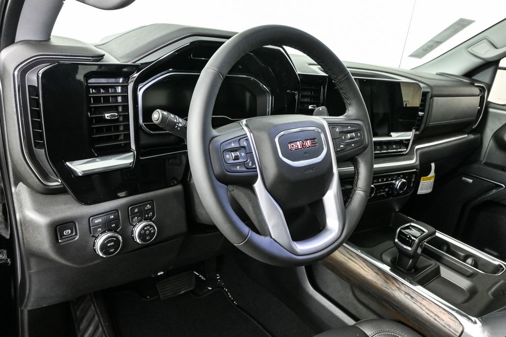 new 2025 GMC Sierra 1500 car, priced at $57,820