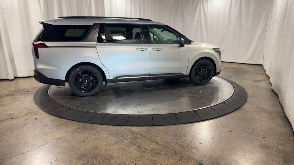 new 2025 Kia Carnival car, priced at $47,386