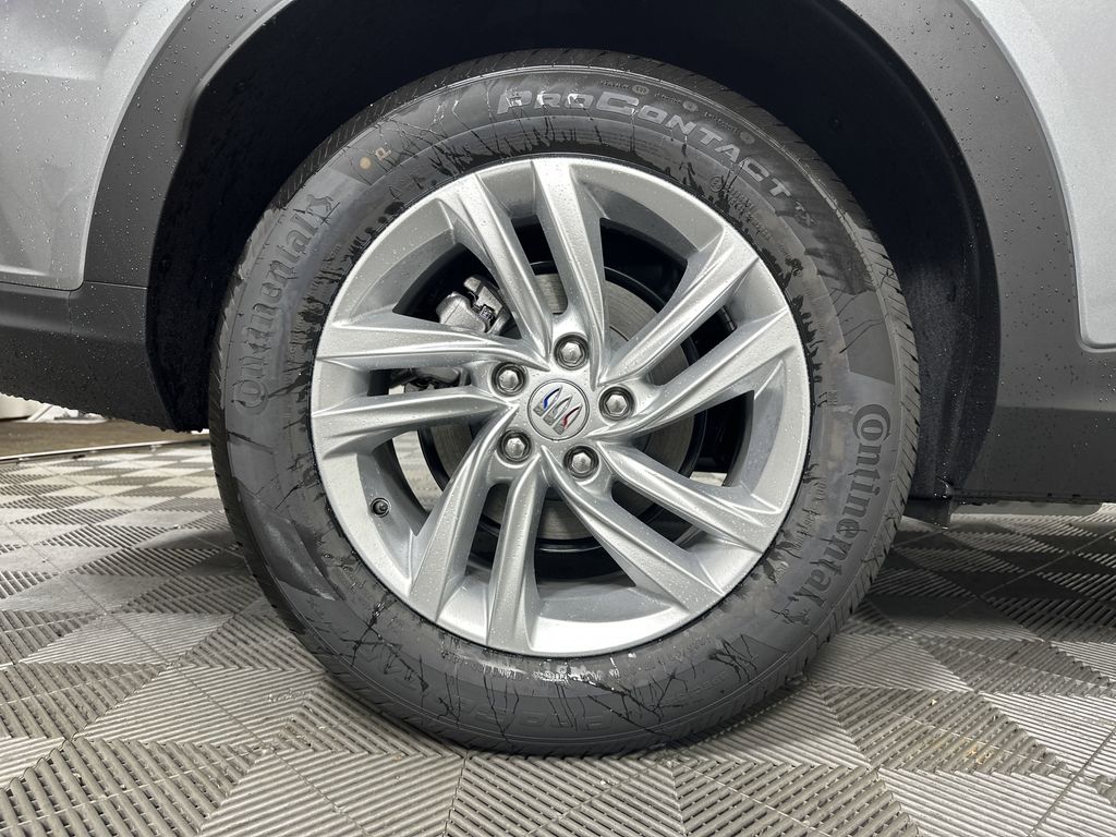 new 2025 Buick Envista car, priced at $27,375