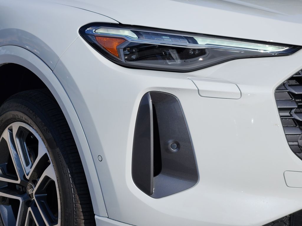 new 2025 Audi Q5 car, priced at $60,175