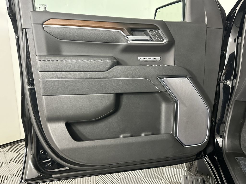 new 2025 GMC Sierra 1500 car, priced at $69,694