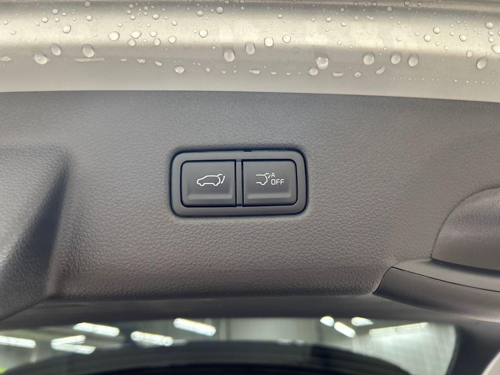 new 2026 Kia Carnival Hybrid car, priced at $43,570
