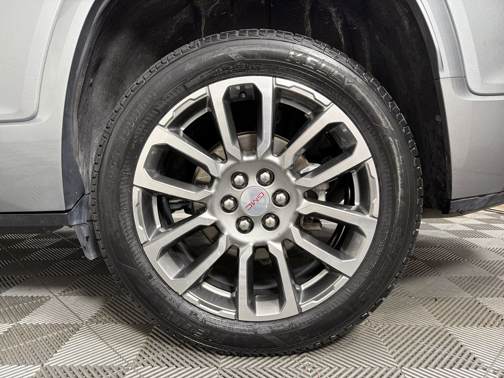 used 2023 GMC Acadia car, priced at $39,995