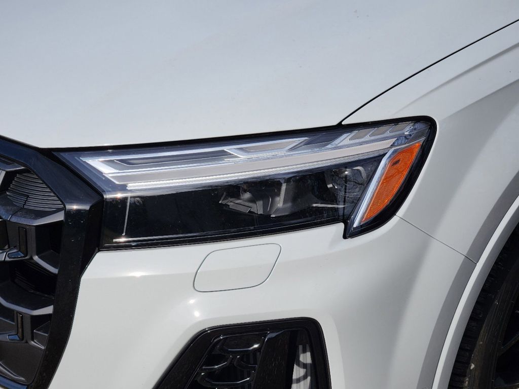 new 2025 Audi SQ7 car, priced at $99,990