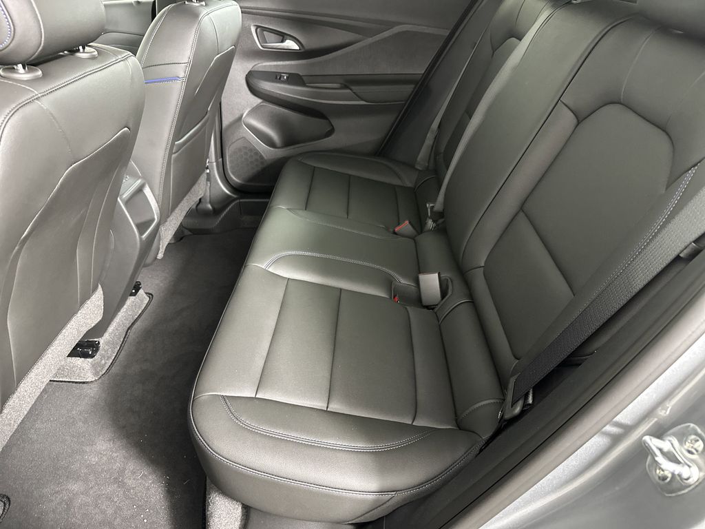 new 2025 Buick Envista car, priced at $30,065