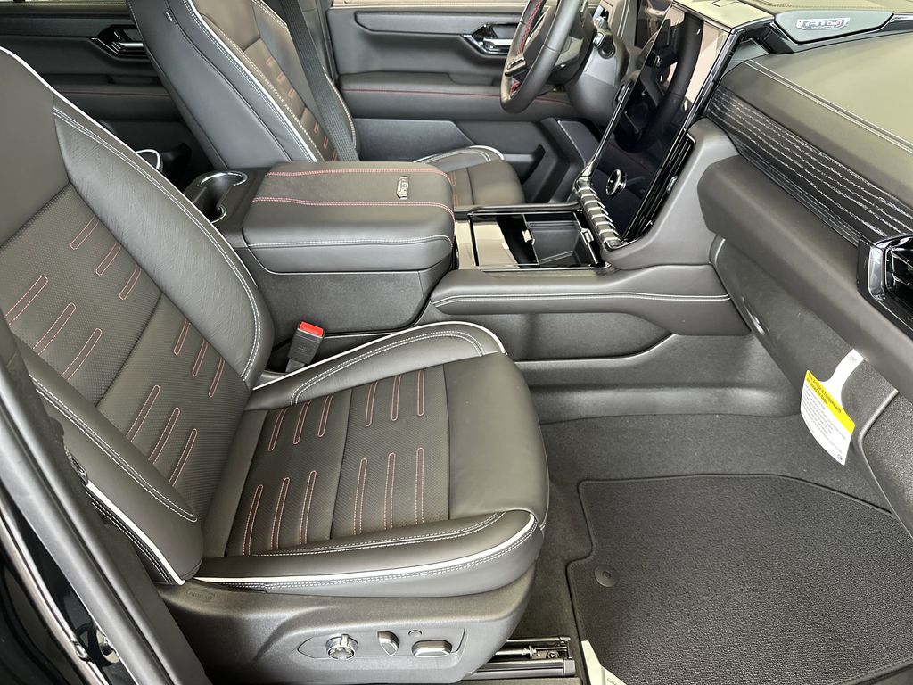 new 2025 GMC Yukon car, priced at $100,589