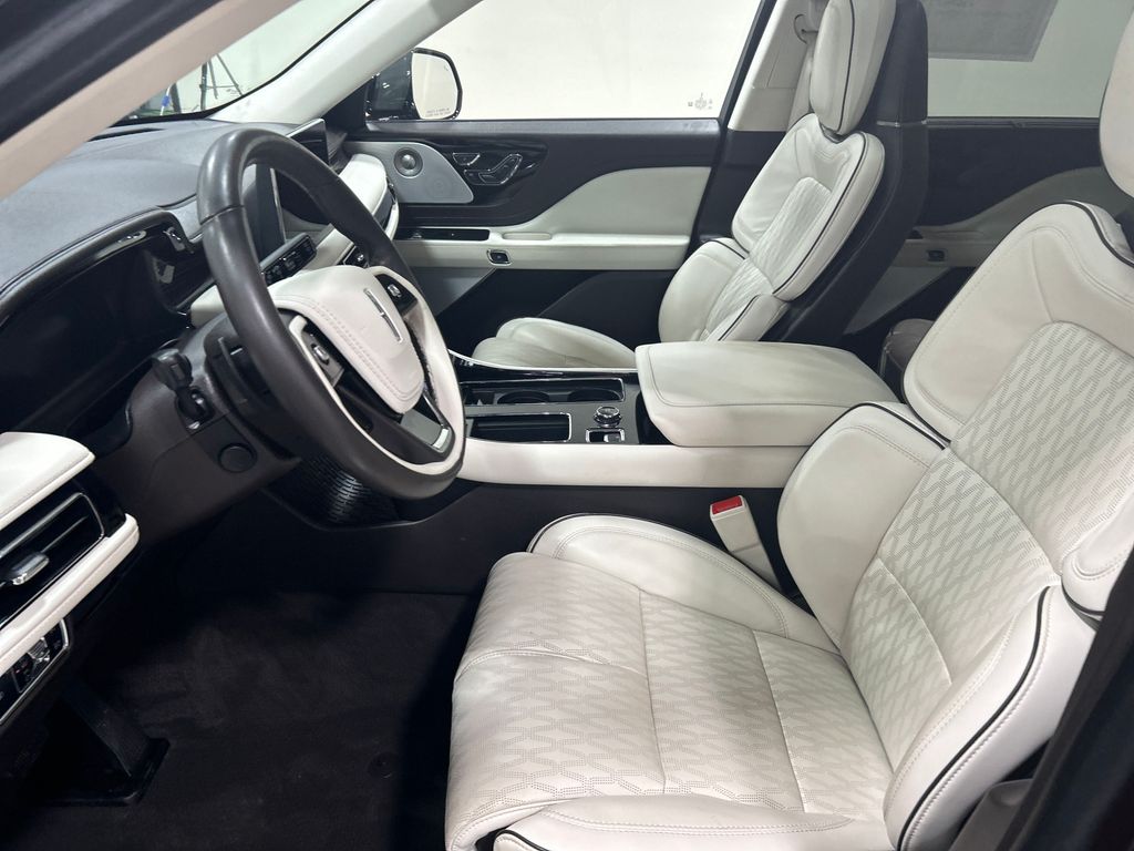 used 2024 Lincoln Aviator car, priced at $67,914