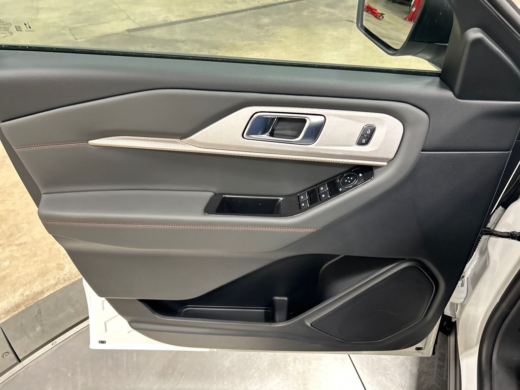 new 2025 Ford Explorer car, priced at $46,547