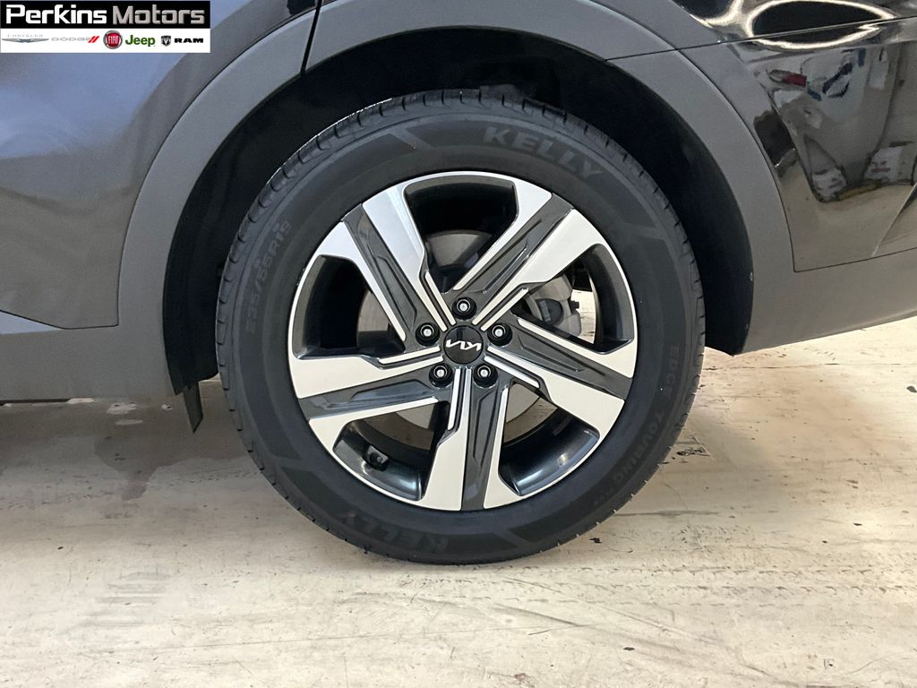 used 2022 Kia Sorento Hybrid car, priced at $31,476