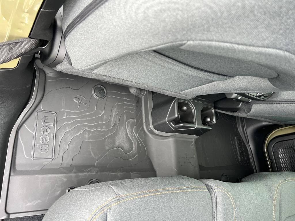 new 2025 Jeep Wrangler car, priced at $48,327