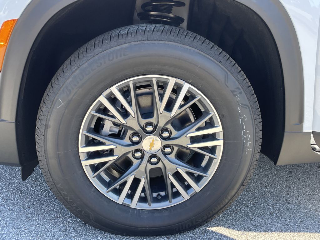 new 2026 Chevrolet Traverse car, priced at $38,835