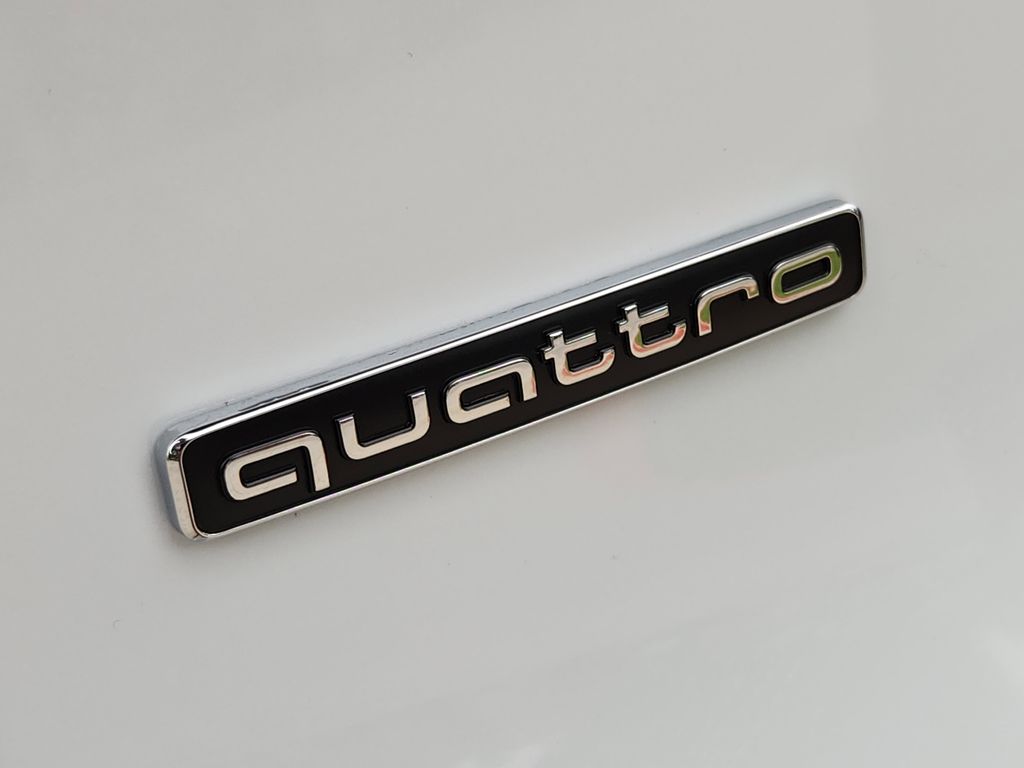 new 2025 Audi Q5 car, priced at $60,975