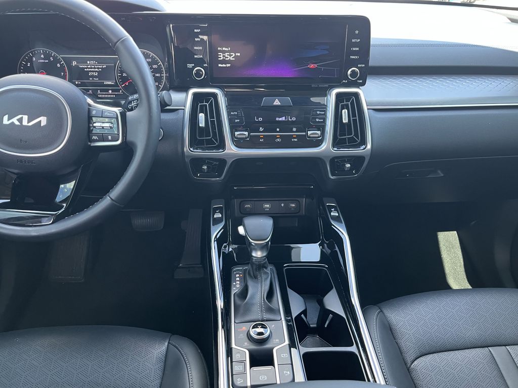 used 2022 Kia Sorento car, priced at $34,291