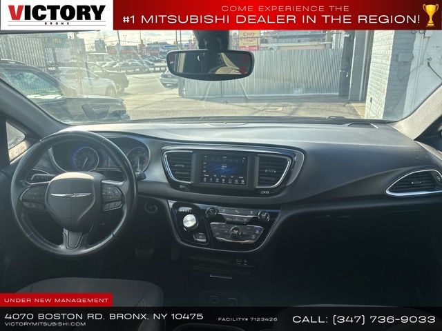 used 2020 Chrysler Pacifica car, priced at $15,691
