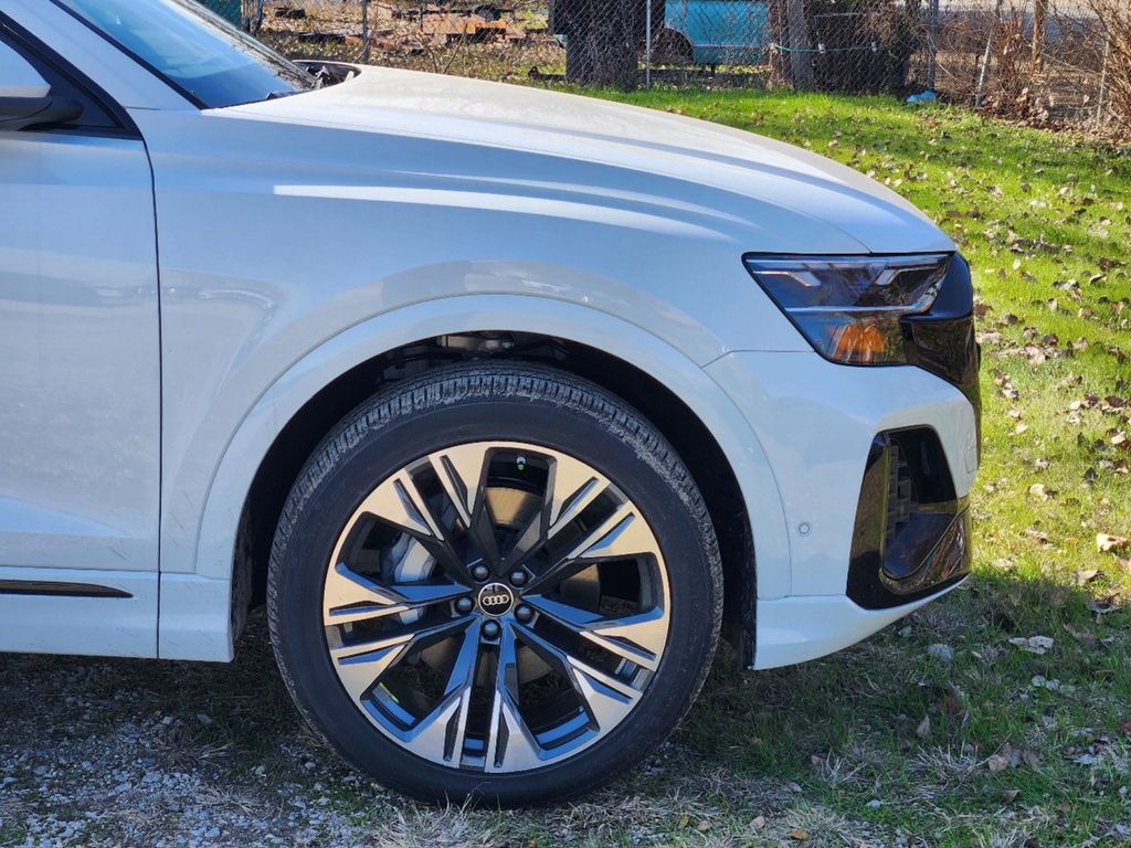 new 2025 Audi Q8 car, priced at $80,870