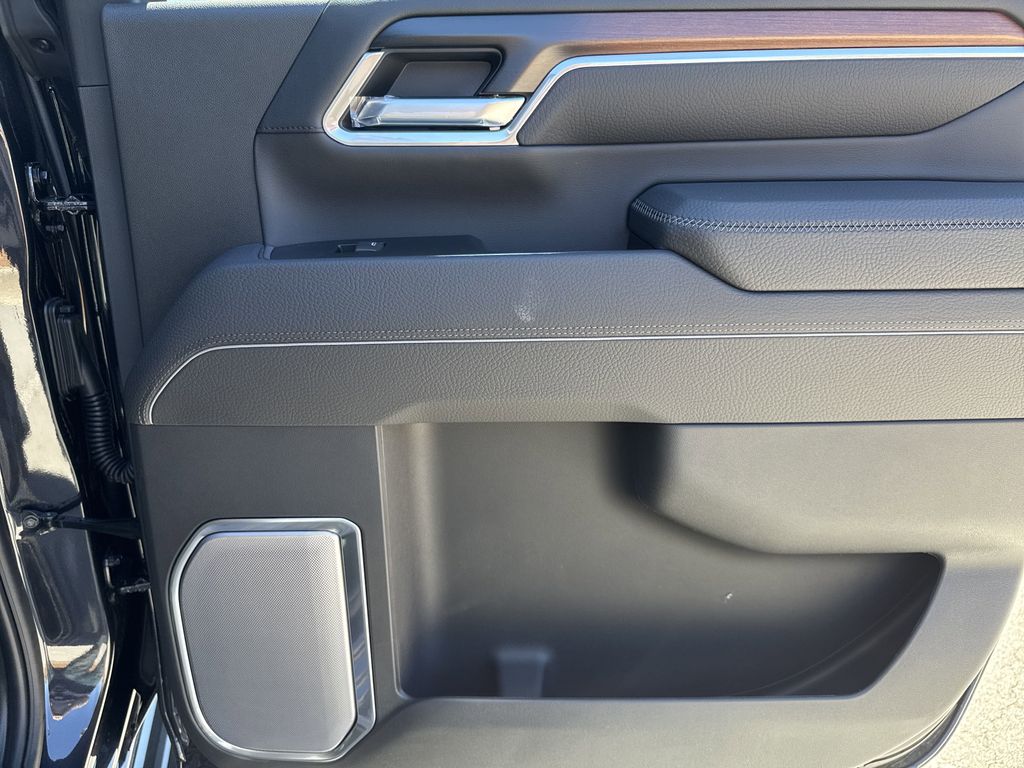 new 2025 GMC Sierra 2500HD car, priced at $87,039
