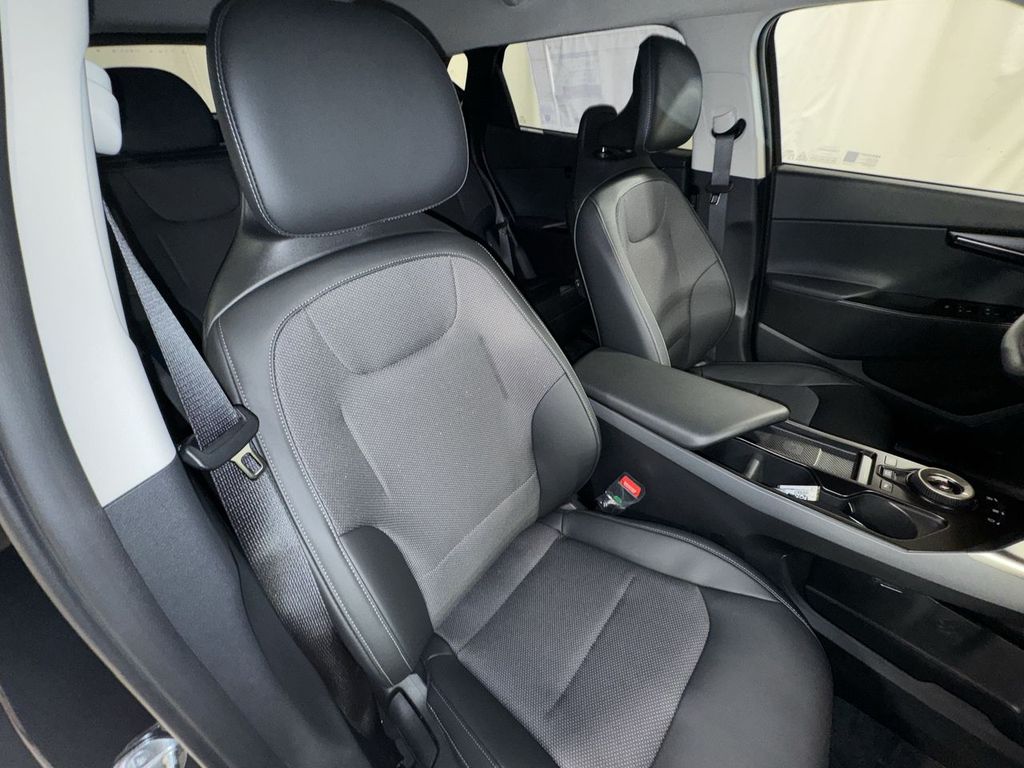 new 2025 Kia EV6 car, priced at $50,187