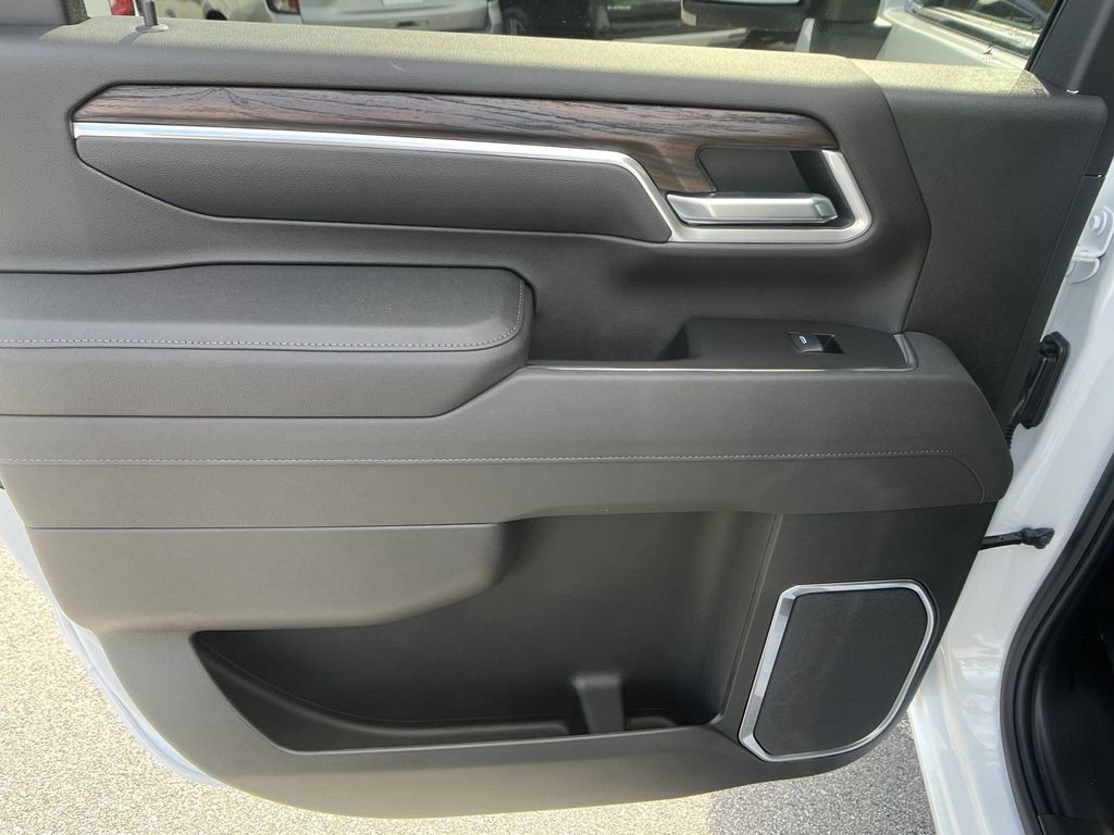 new 2025 GMC Sierra 2500HD car, priced at $80,403