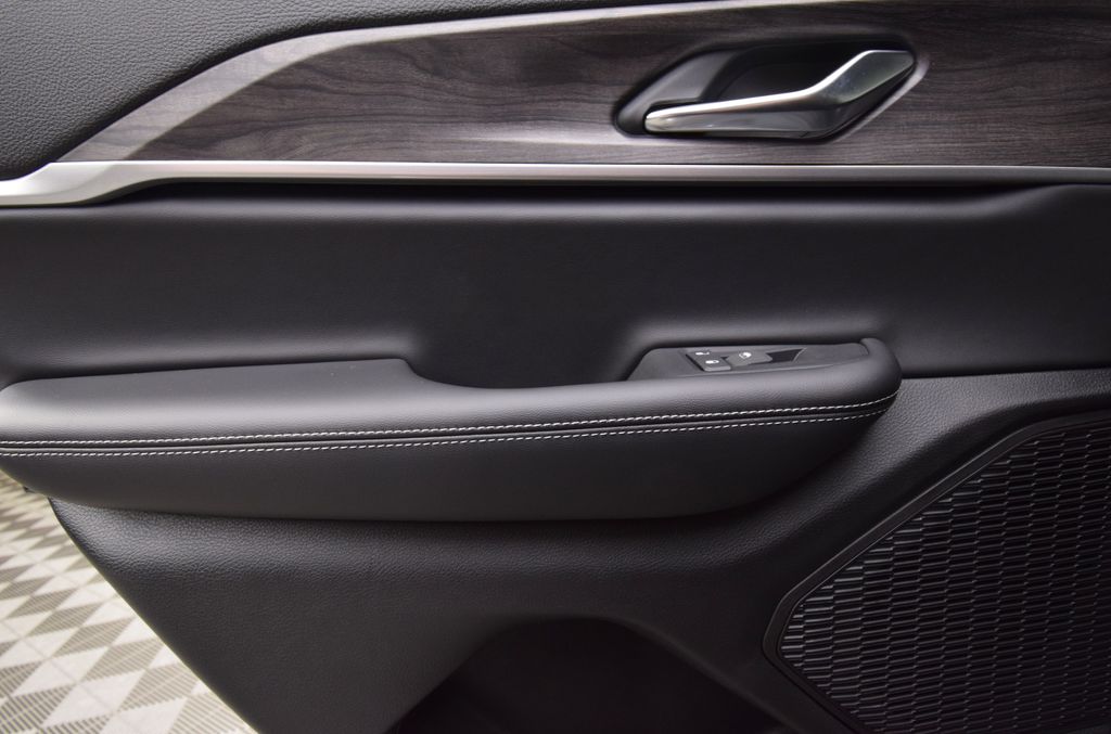 new 2025 Jeep Grand Cherokee car, priced at $42,570