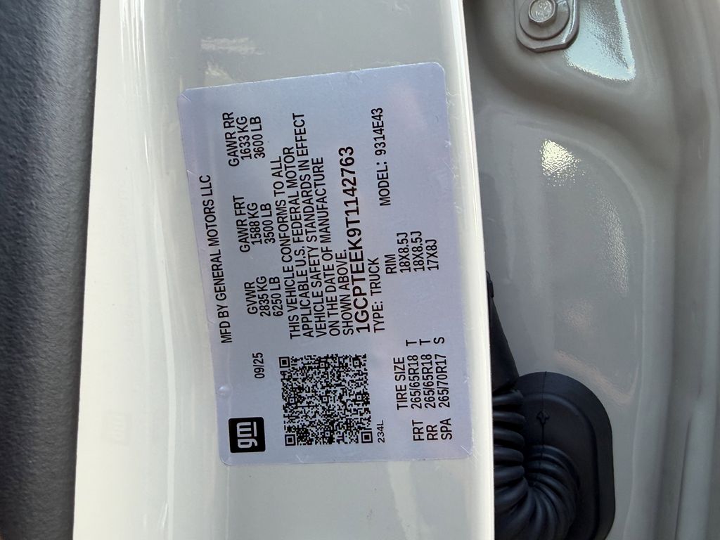 new 2026 Chevrolet Colorado car, priced at $38,400