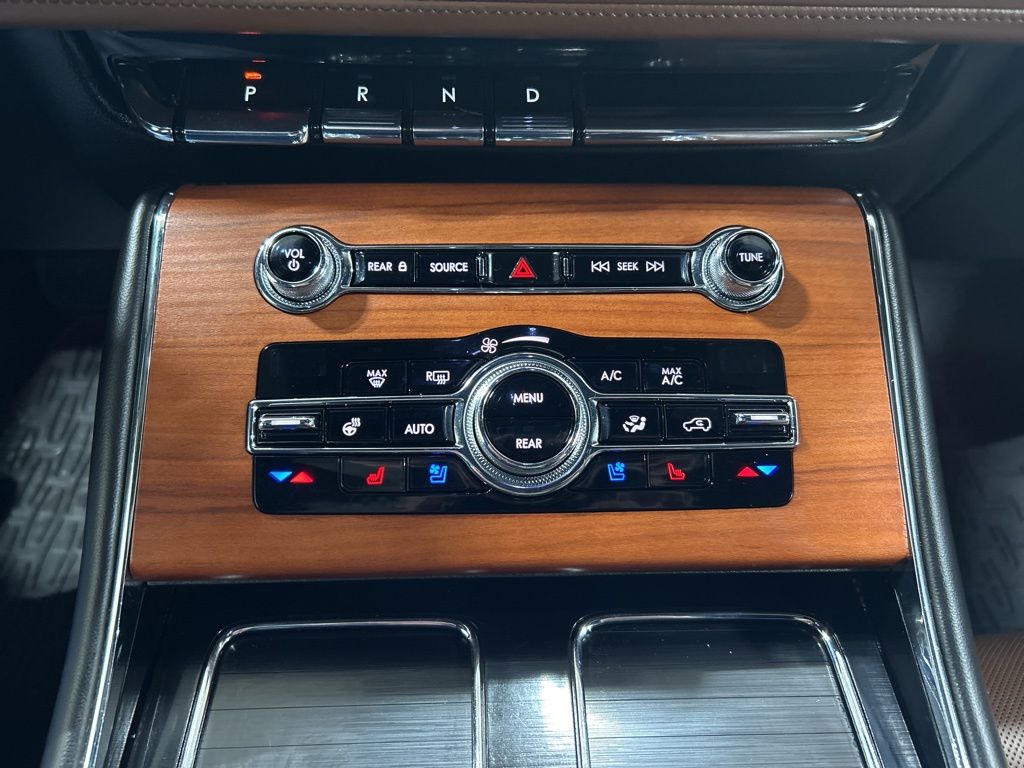 used 2020 Lincoln Aviator car, priced at $36,532