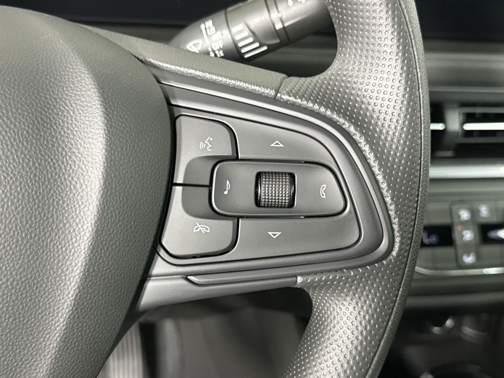 new 2025 Buick Envista car, priced at $25,190