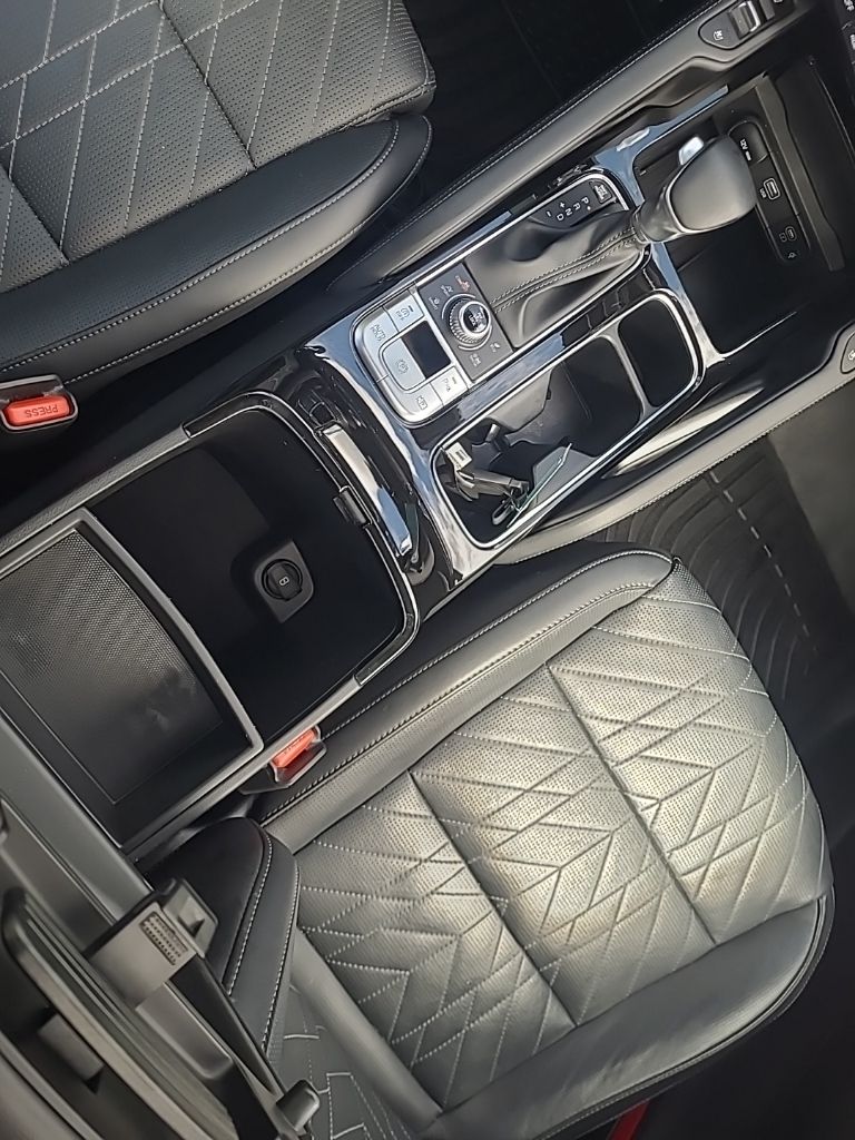 used 2024 Kia Telluride car, priced at $43,986