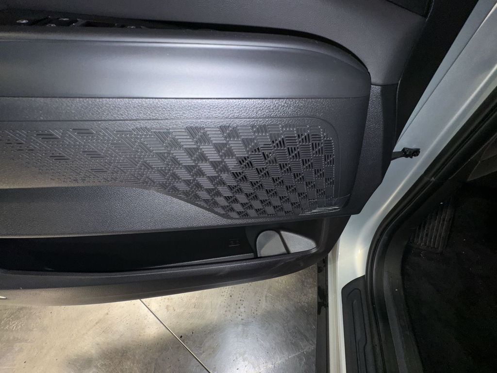 new 2025 Kia Carnival car, priced at $47,386