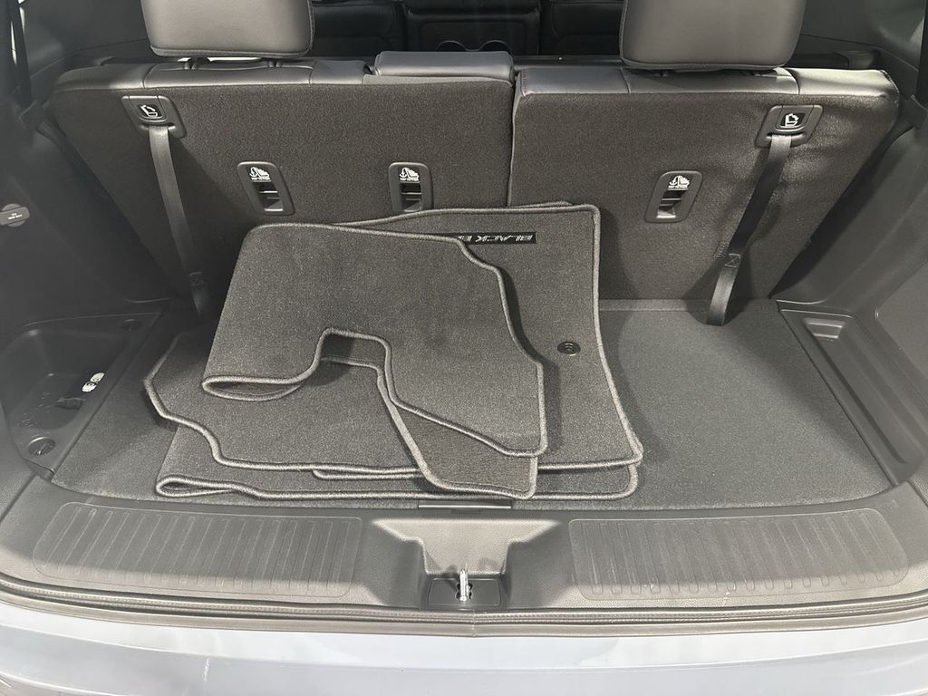 new 2025 Honda Pilot car, priced at $57,215