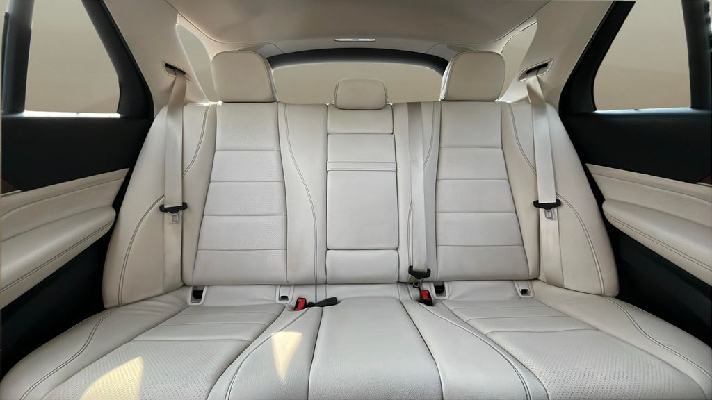used 2022 Mercedes-Benz GLE car, priced at $43,000