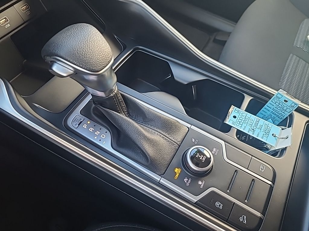 used 2023 Kia Sorento car, priced at $25,974