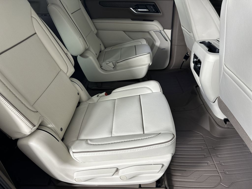 new 2025 GMC Yukon XL car, priced at $92,359